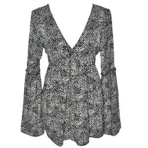 S Pink Lilly Black Tiny Flower Print Bell Sleeve V Neck Peplum Flowy Blouse Top